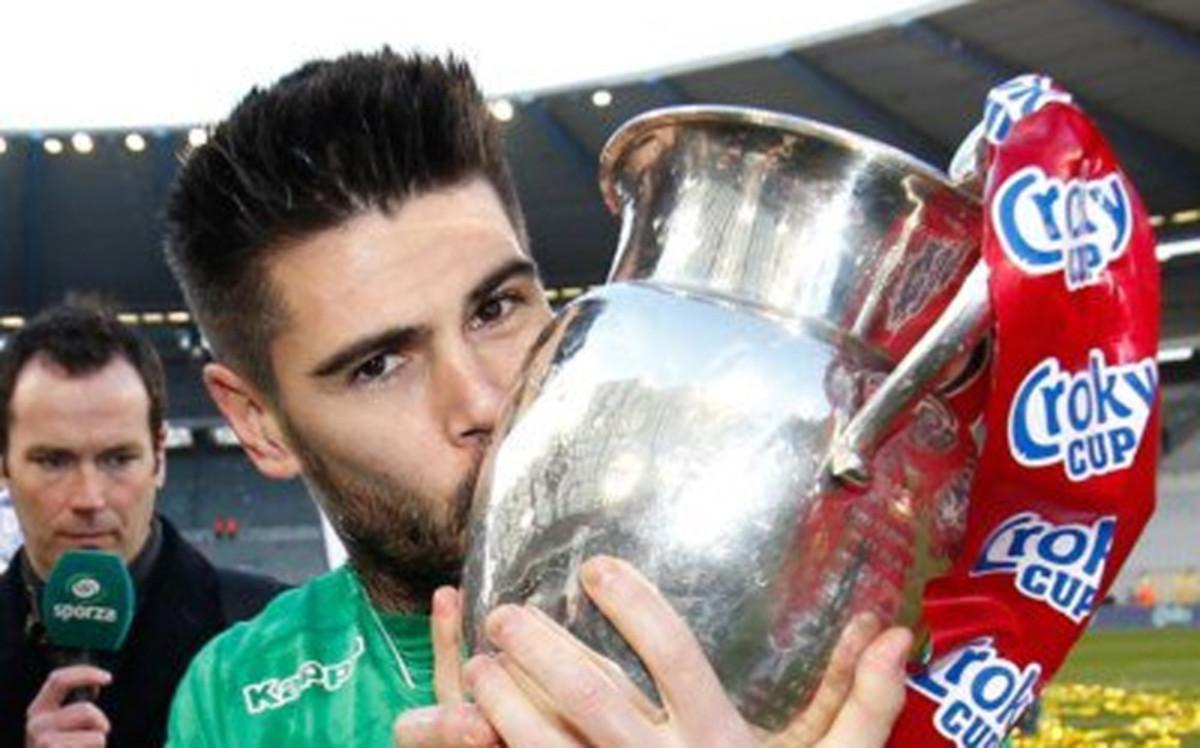 Valdés levantó la copa belga