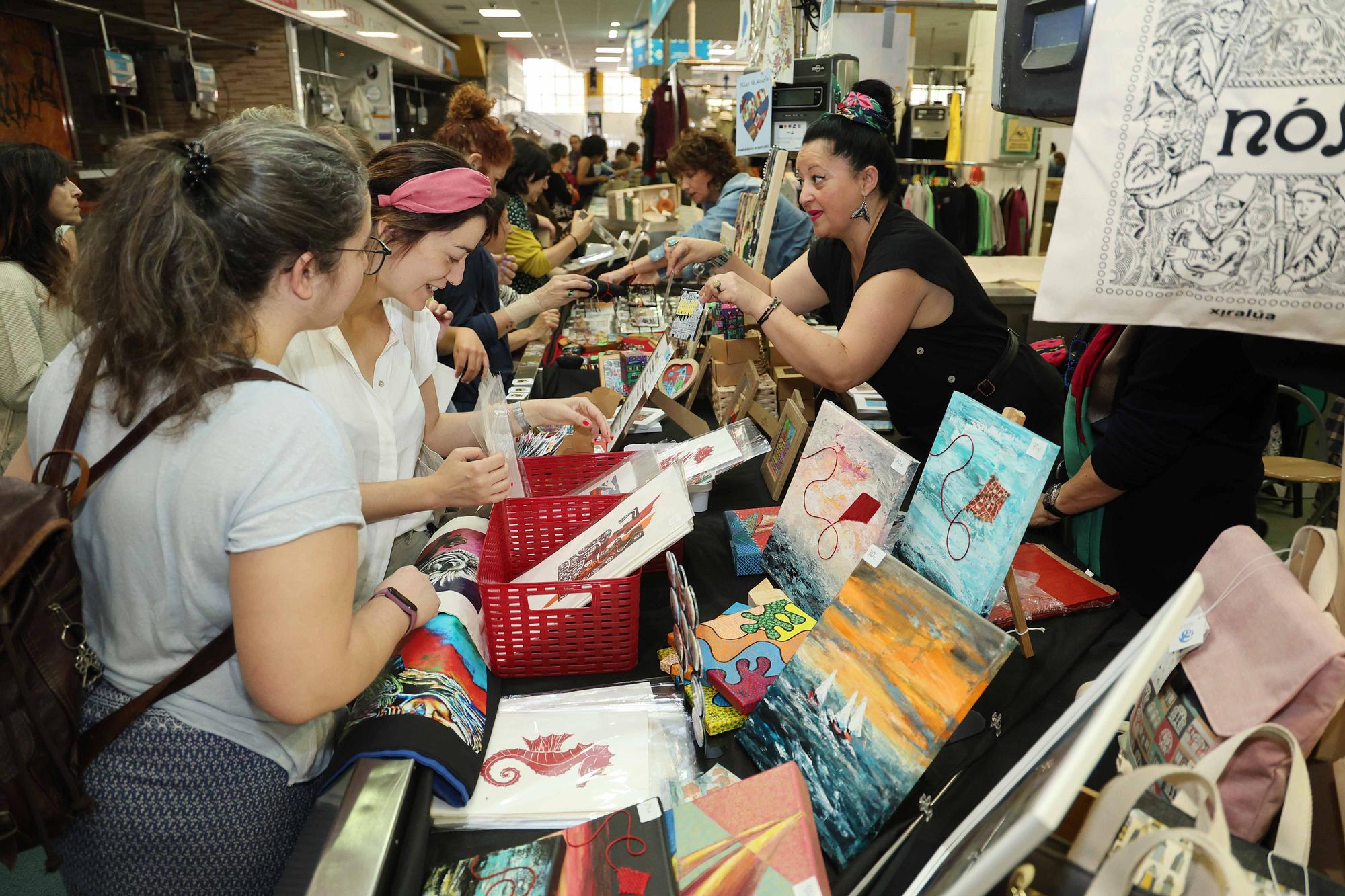 Celebración del Mercado de Arte en la plaza de abastos de O Calvario