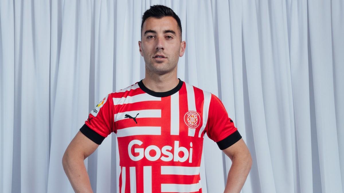 El Girona presenta sus nuevas equipaciones