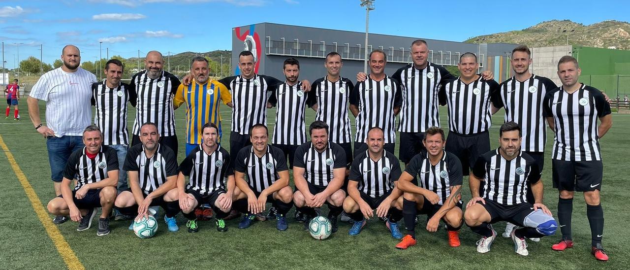 El equipo Les Palmes de Castelló está formado por Pablo Vila, András Canal, Nacho Azorín, Francisco Agustí, José Miguel Porcel, Saúl Traver, David Abril, Remy Crespo, Primitivo Gil, Jesús Carballo, Robert Fernández, Jesús Lacalle (de pie), Juan Jesús Algueró, Xavier Gregorio, Marcos Recio, Carlos Peraire, Alejandro García, Iván Trujillo, Alain Fernández y Adrián Estévez (agachados).