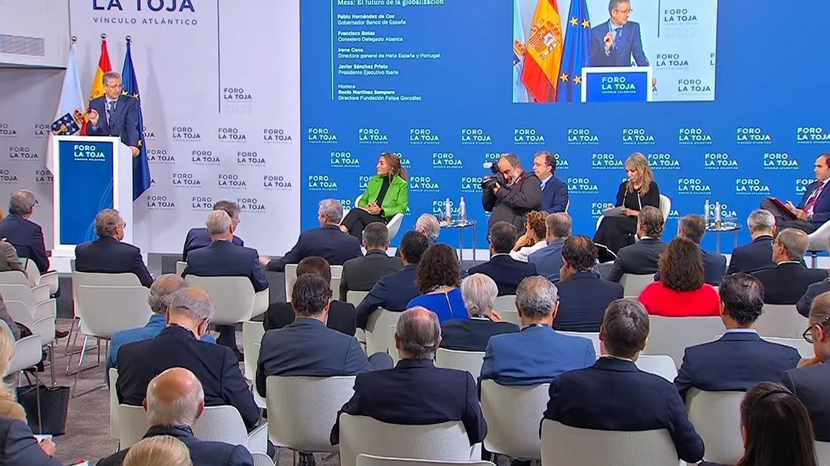 Un momento de la intervención de Pablo Hernández de Cos en el Foro La Toja.