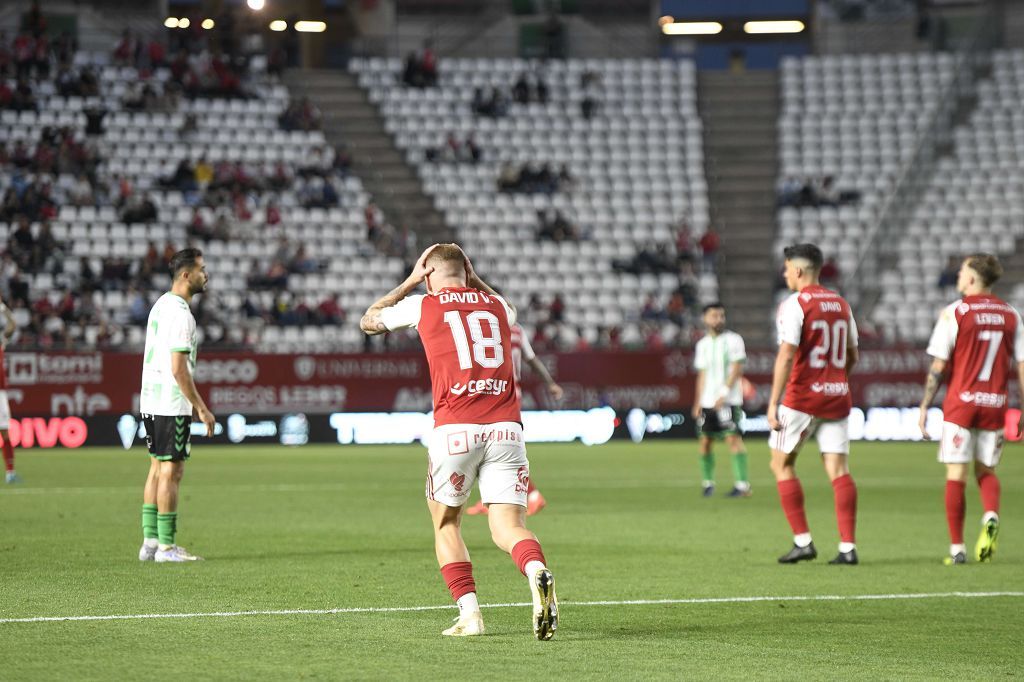 Las mejores imágenes del partido entre el Real Murcia y el Antequera