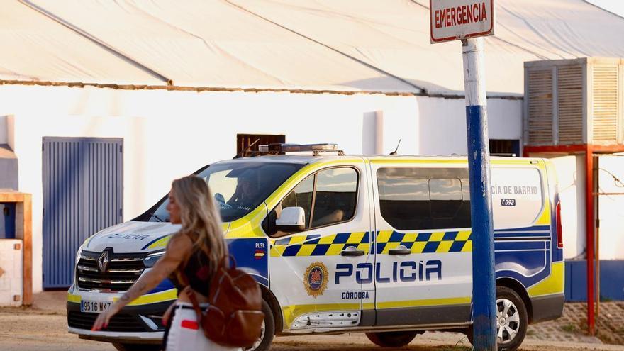 La Policía Local de Córdoba arresta a un individuo por maltrato a su pareja en el lunes de Feria