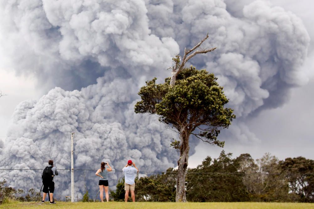 El volcán hawaiano Kilauea entra en erupción