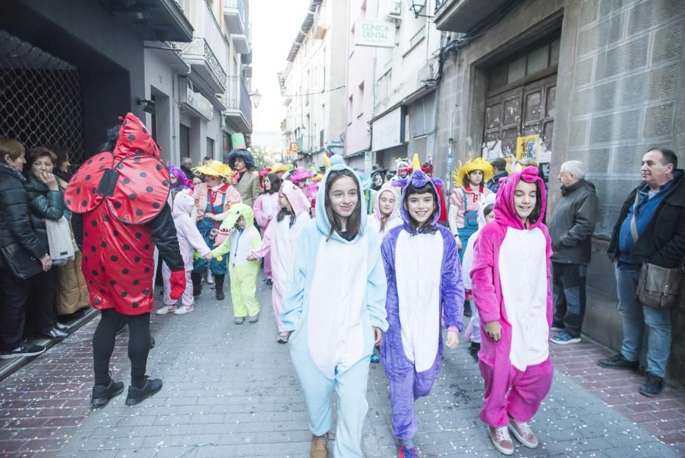 Set mil persones desborden els carrers de Sallent en un Carnaval multitudinari