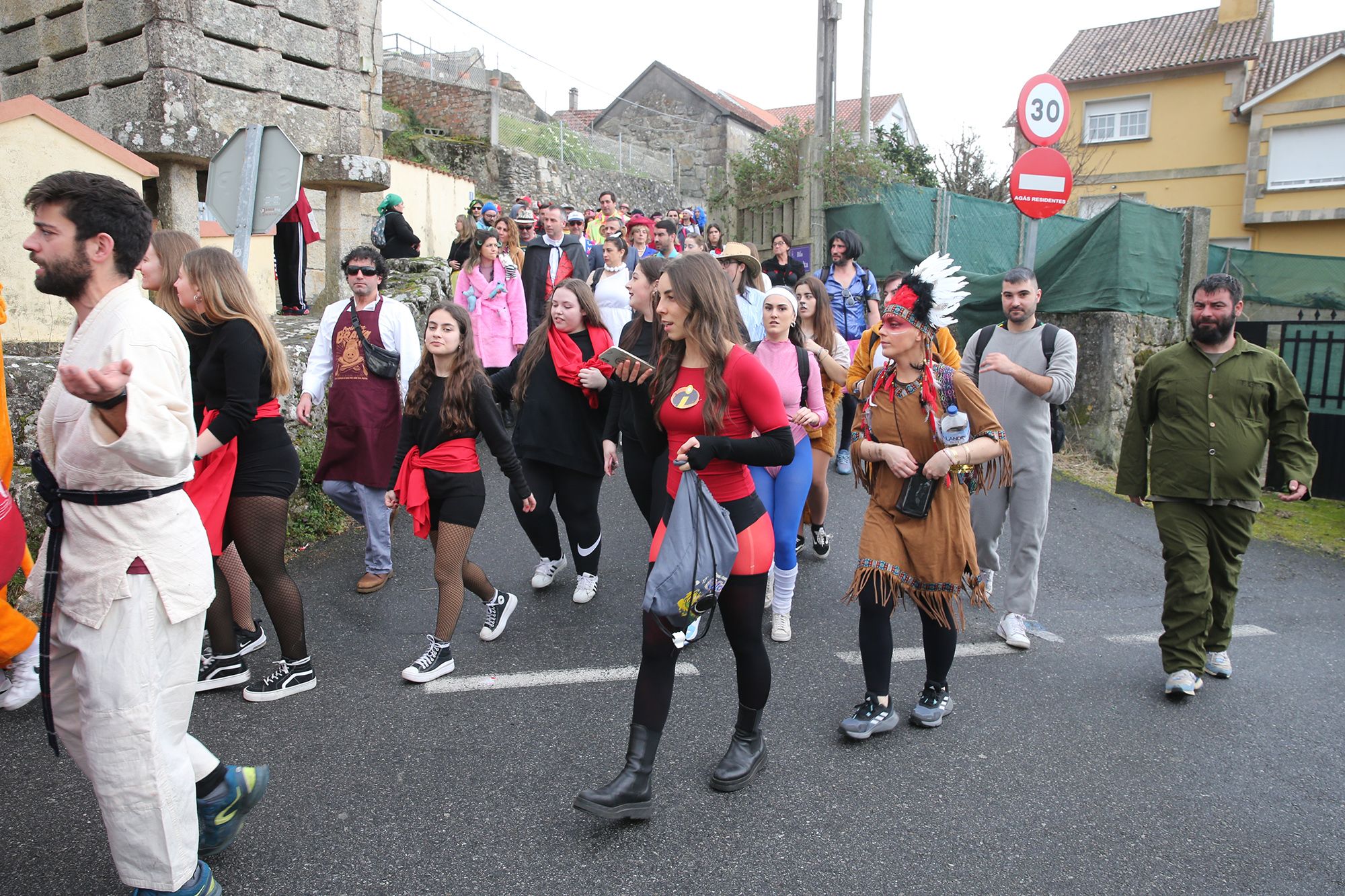 Búscate en las fotos del fin de fiesta del Entroido de O Hío