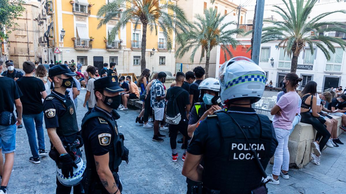 Máxima presión policial contra los botellones para frenar los contagios de covid