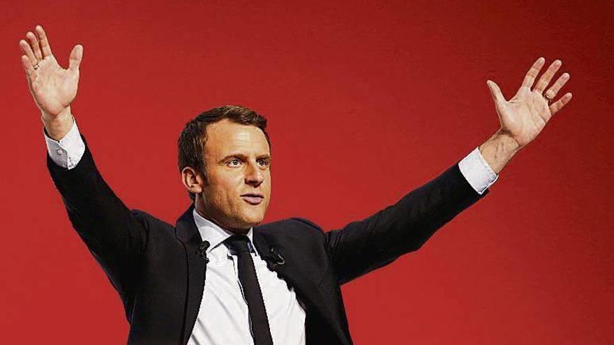 Emmanuel Macron, durante la campaña electoral. // Regis Duvignau