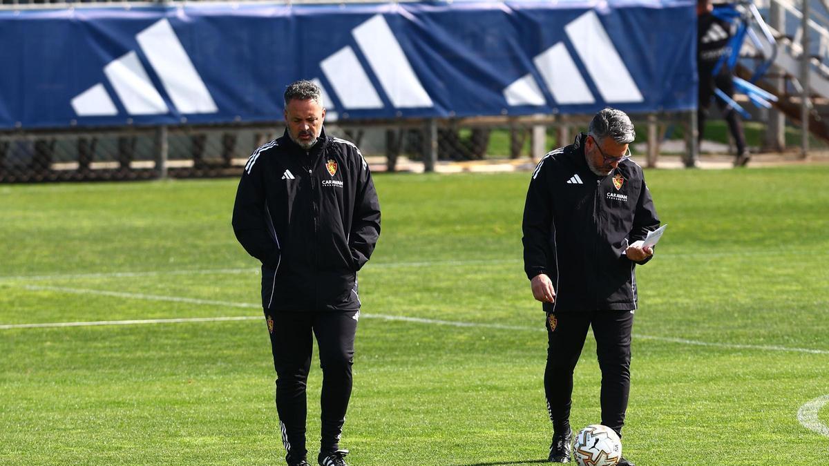 David Navarro, junto a su segundo, Néstor Pérez, este viernes