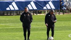 David Navarro, junto a su segundo, Néstor Pérez, este viernes