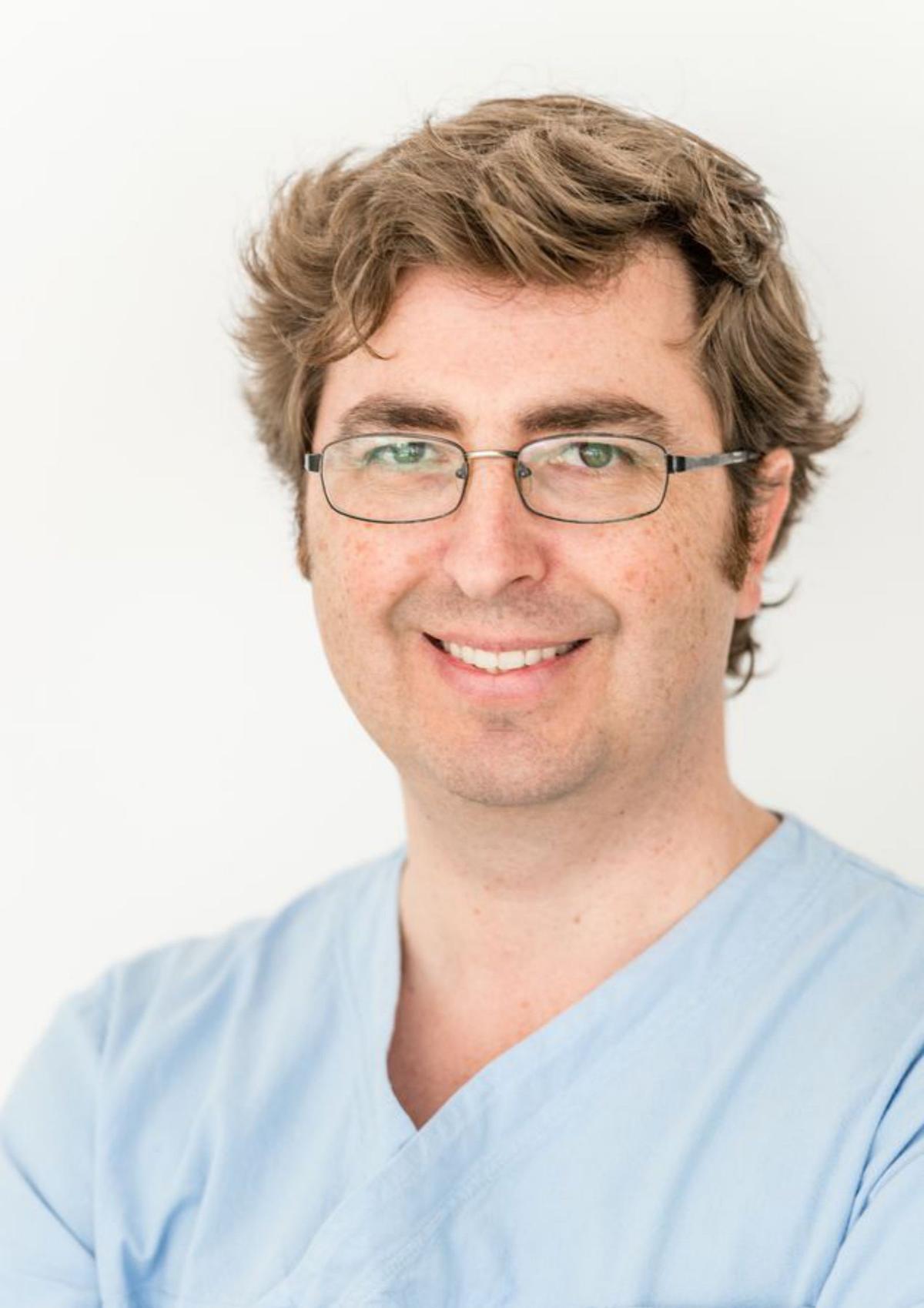 El doctor Pablo de la Cuadra. | ALBERT RIBAS