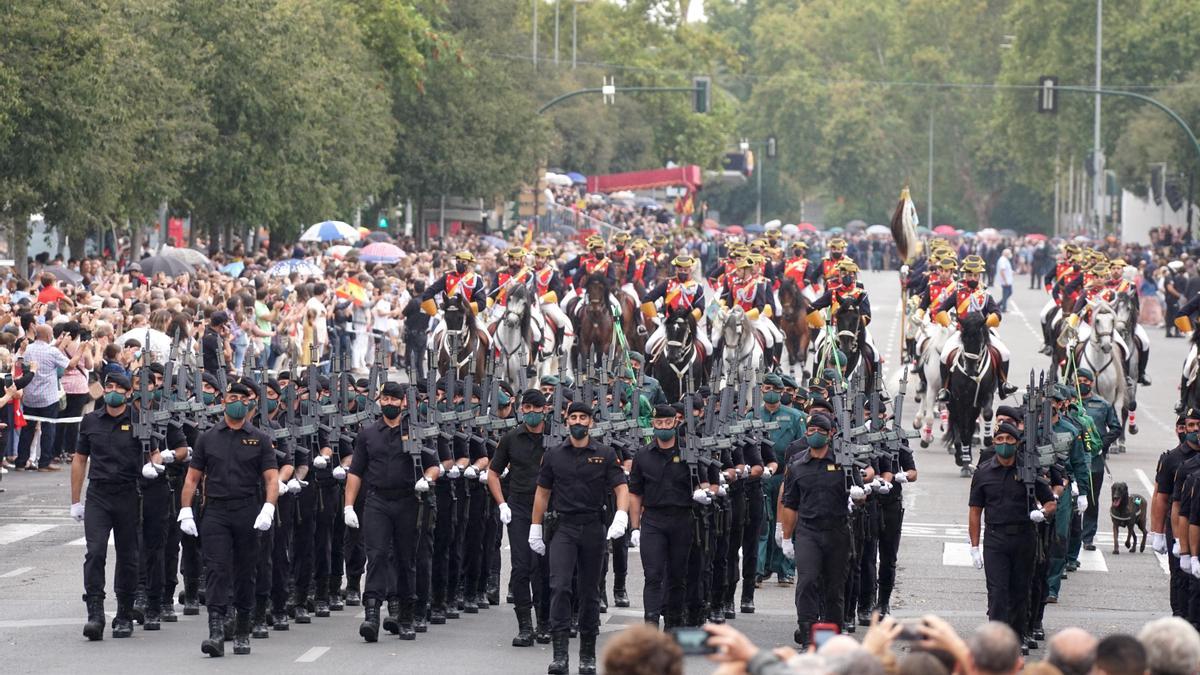 Parada militar y desfile de la Guardia Civil en Córdoba