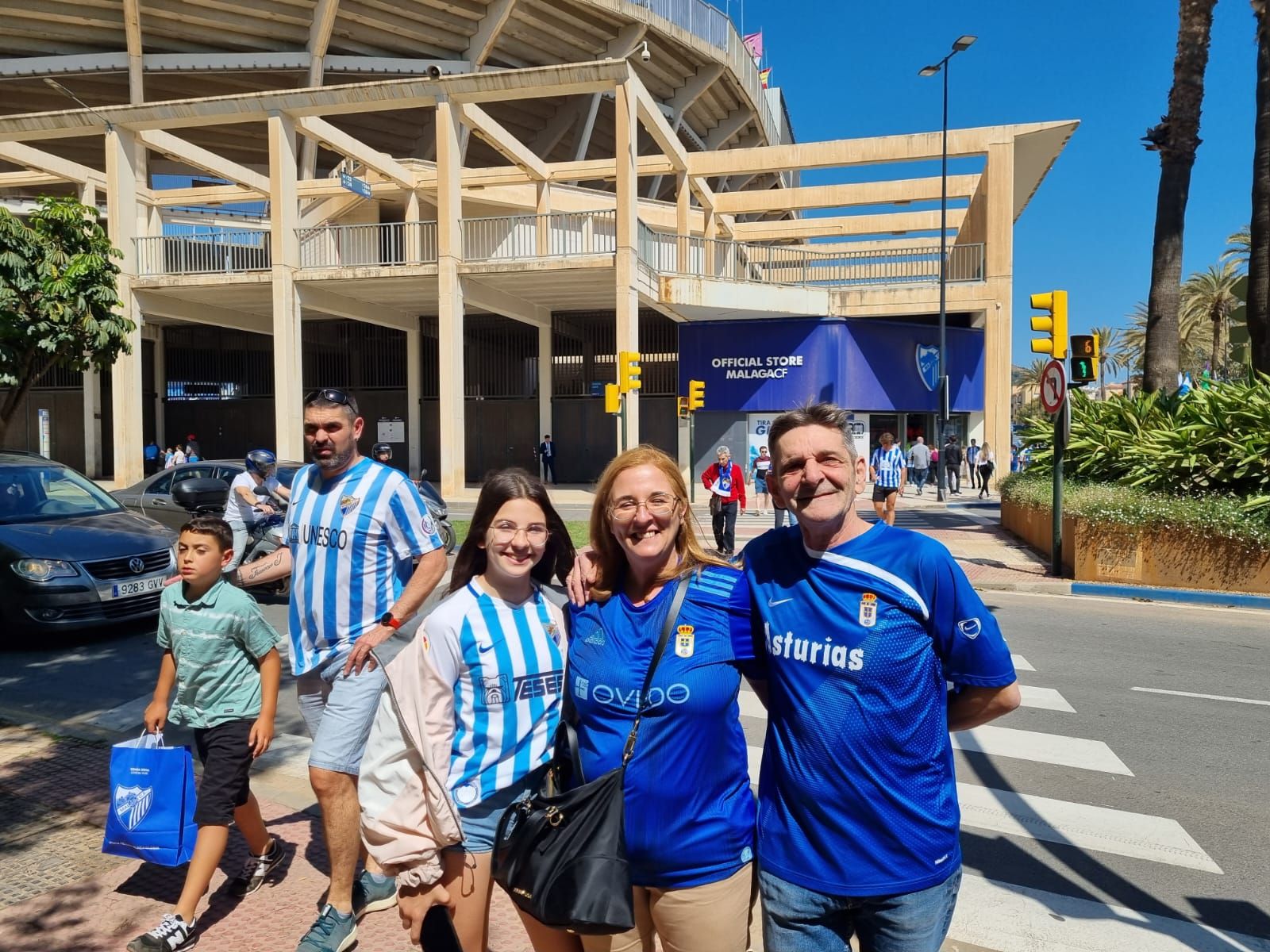 Las imágenes de los oviedistas en Málaga