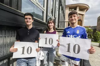 Estudio previo y constante durante todo el año: la receta de los que sacaron un 10 en la PAU en Asturias y ahora pueden descansar