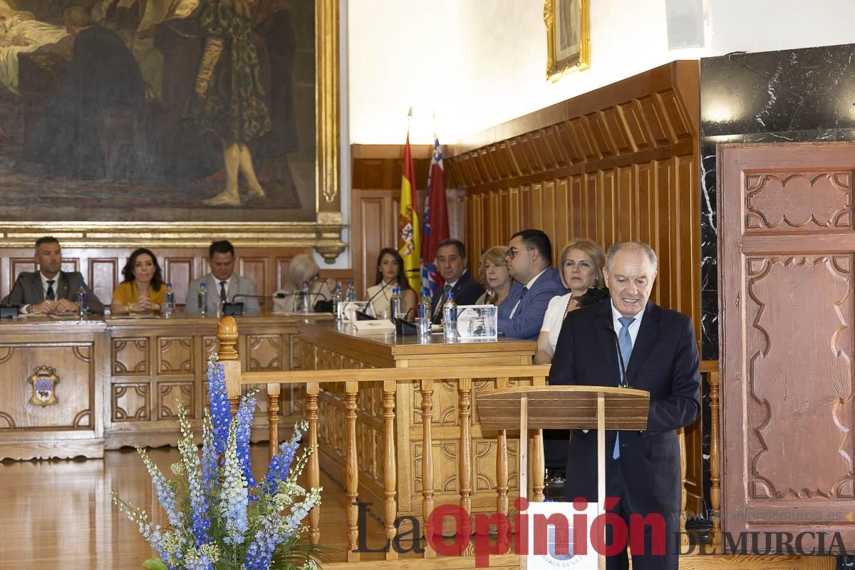 Así se ha vivido el emocionante acto del nombramiento de 'Hijo Predilecto' de Caravaca al doctor Juan Manuel Laborda