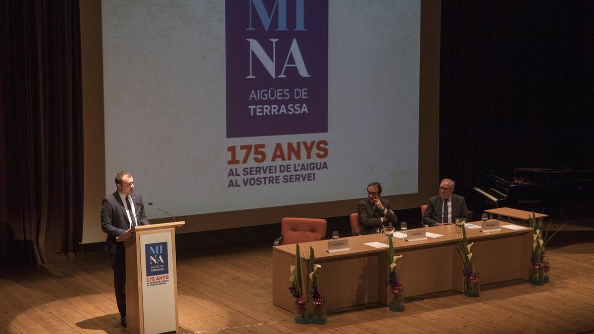 El alcalde de Terrassa, Jordi Ballart, participa en la cena de aniversario de Mina, junto a Josep Rull, Miquel Sàmper i Alfredo Vega.