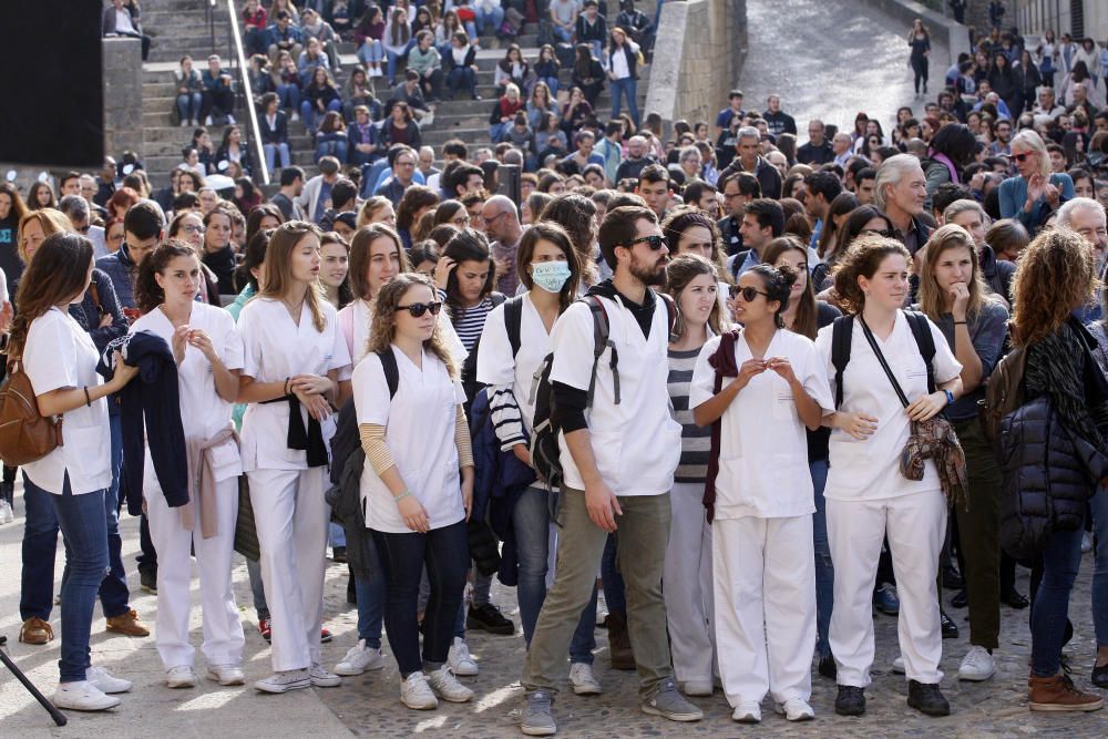 Un miler d'estudiants demanen l'alliberament dels «presos polítics» a Girona