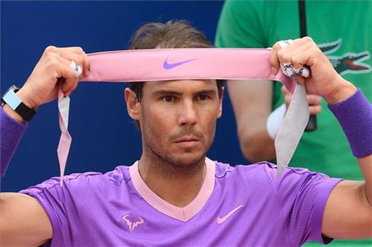 Nadal pateix en el seu debut a Barcelona Nadal pateix en el seu debut a Barcelona