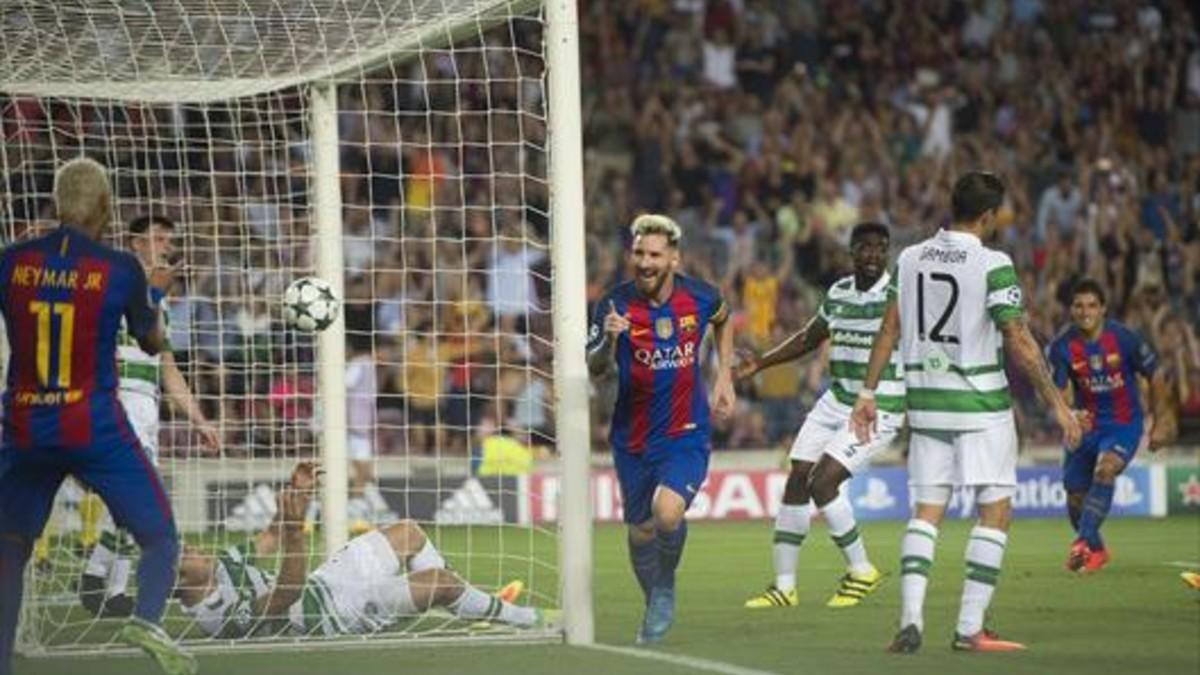 Neymar y Messi celebran el segundo gol del Barça, ayer ante el Celtic.