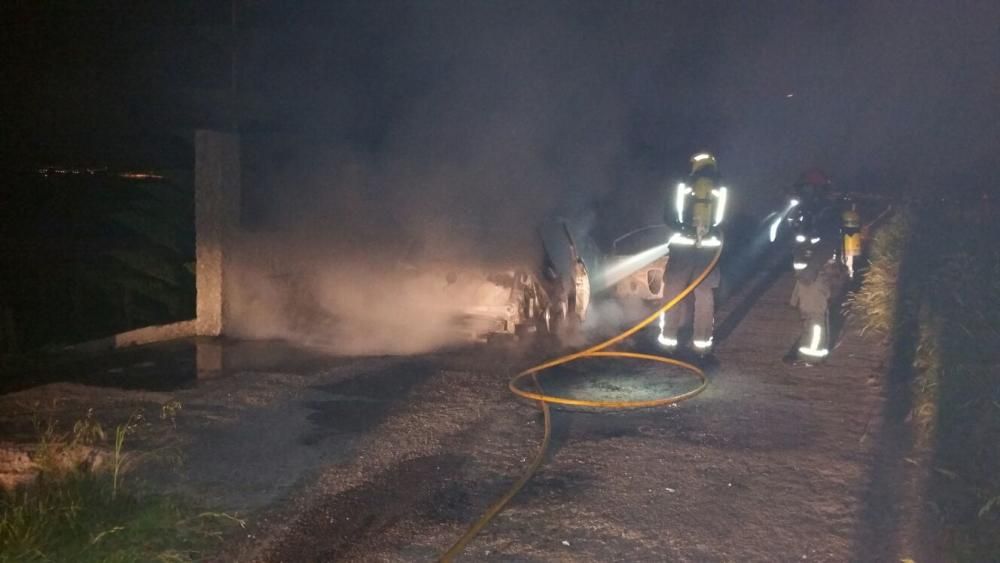 Segundo coche en llamas en Bueu en menos de 24 horas