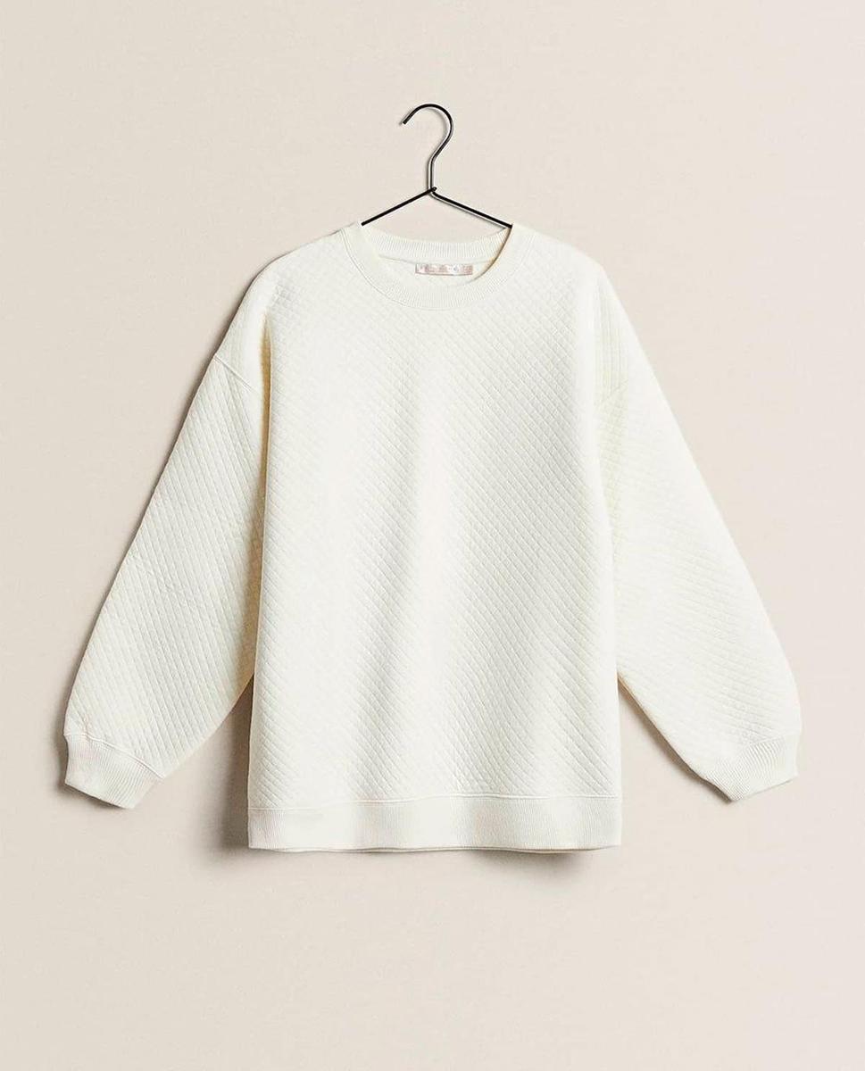 Sudadera efecto acolchado de Zara Home