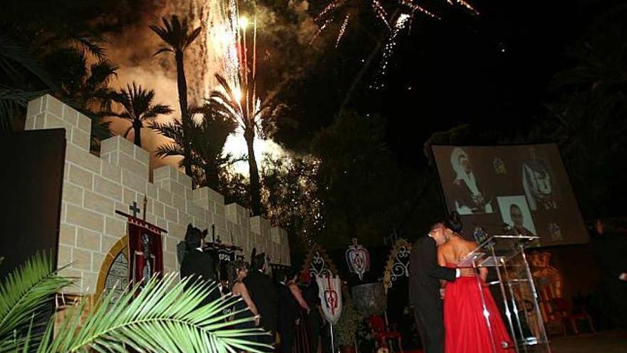 La Rotonda del Parque Municipal acogió la presentación de los capitanes.