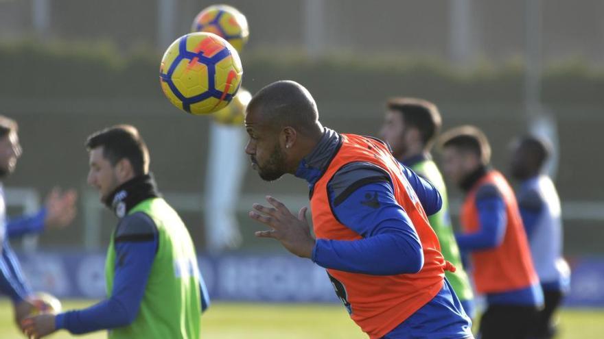 Sidnei, ausente del entrenamiento por una sobrecarga