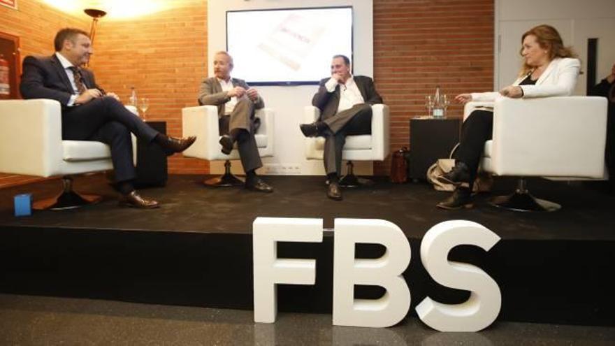 Miguel Rosique, Antonio Campinos, Juan Ramón Gil y Susana Abia, ayer en Fundesem.