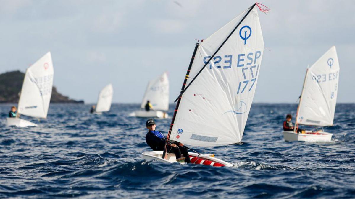 Un instante de la competición celebrada en aguas de Santa Eulària.