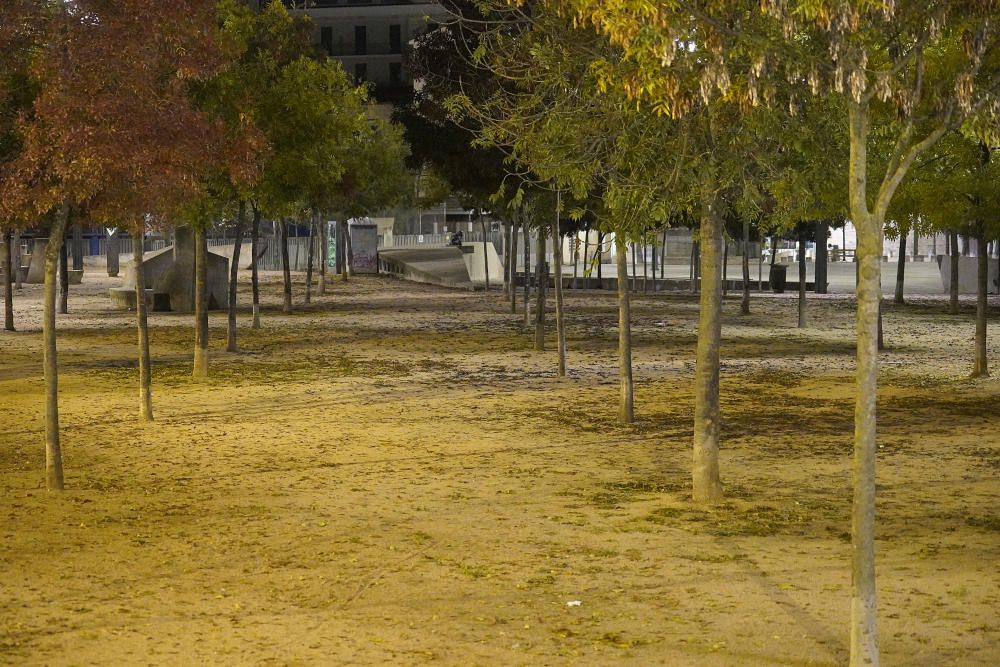 Els carrers de Girona buits en la primera nit del toc de queda