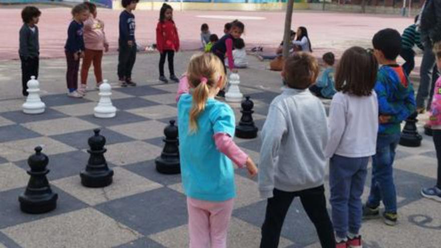 Ajedrez como método  de aprendizaje en el  CEIP Federico de Arce