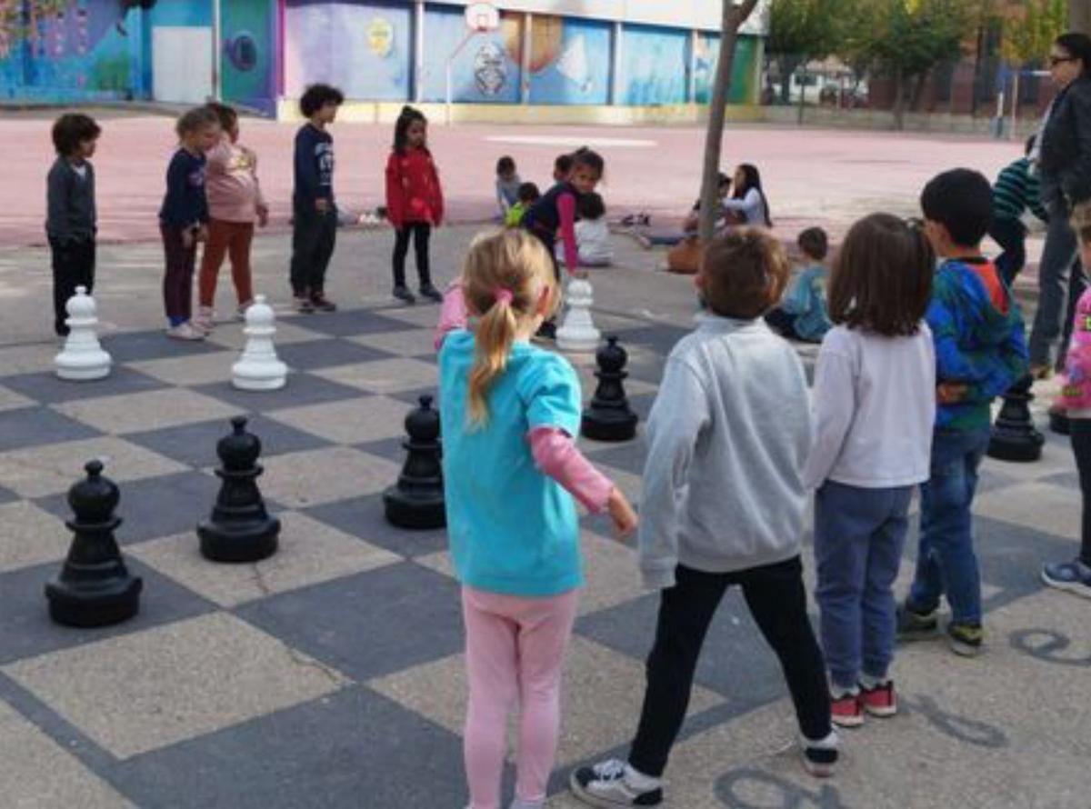 Ajedrez como método de aprendizaje en el CEIP Federico de Arce - La ...