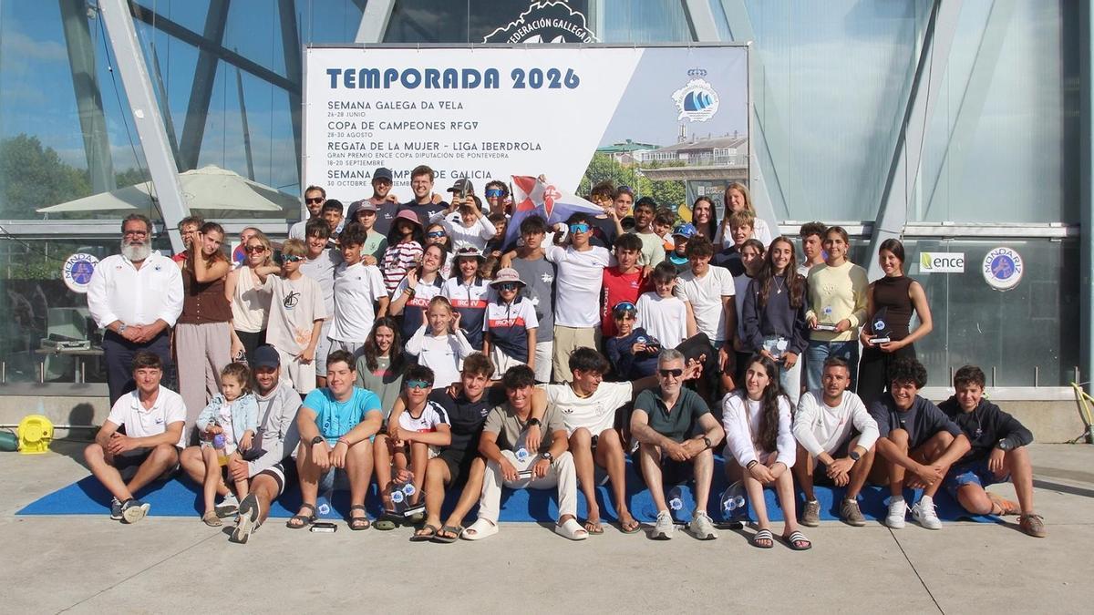 Los representantes del Náutico vigués en Vilagarcía.