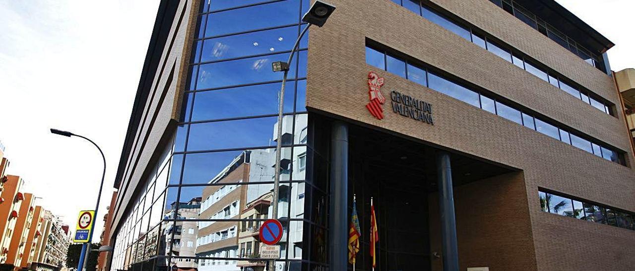 El edificio que alberga los juzgados de lo Mercantil de Alicante