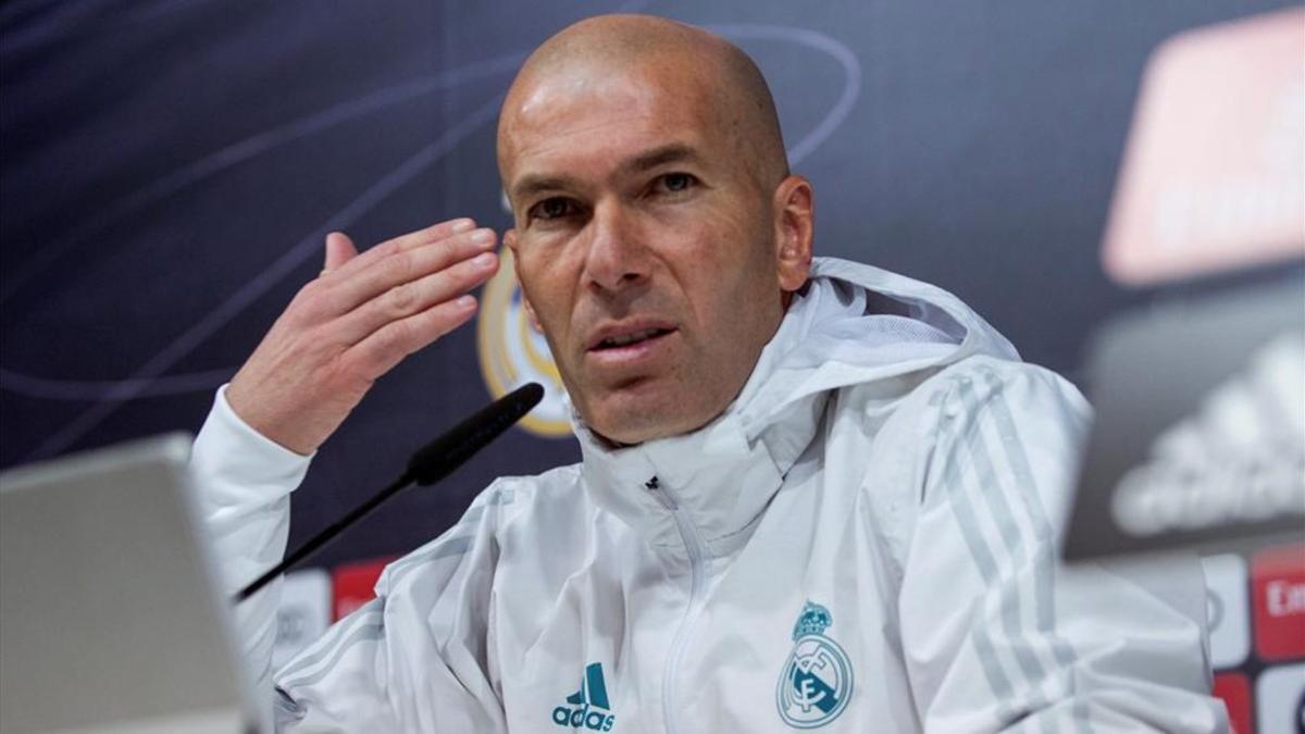 Zidane comparece en la sala de prensa