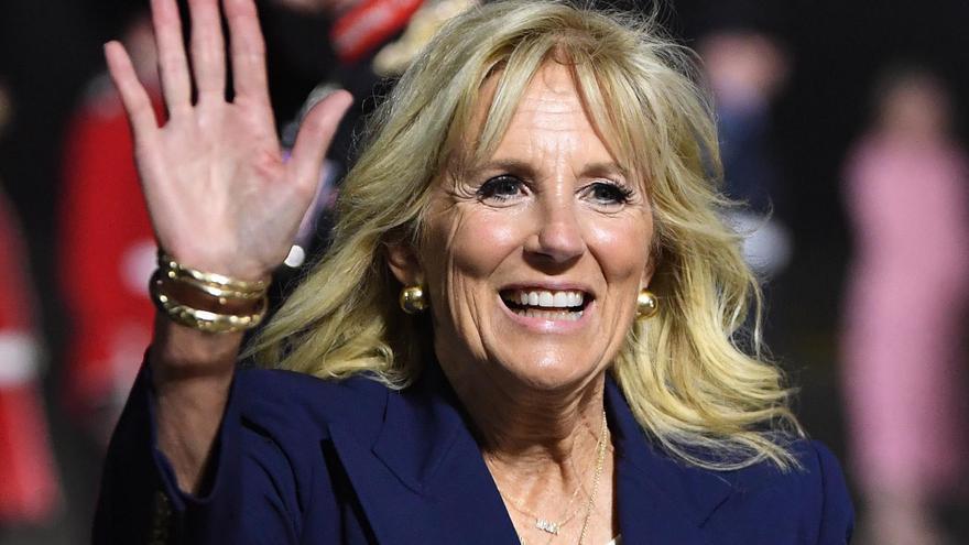 Jill Biden comunica su positivo en covid-19