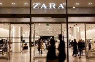 Zara tiene una prenda de los años 2000 que vuelve a estar de moda