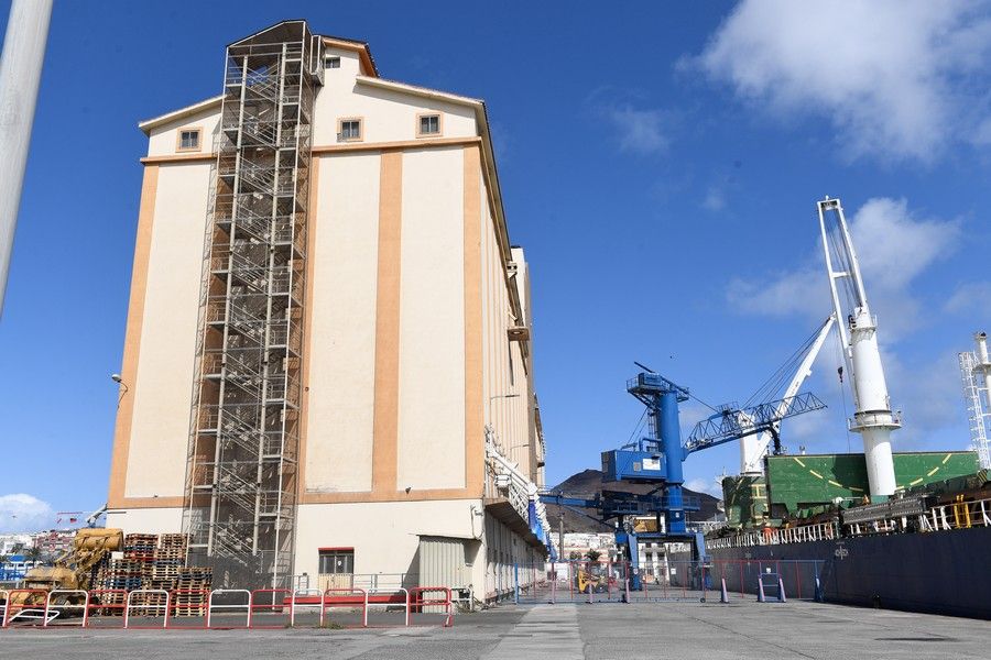 El buque Redhead trae 13.200 toneladas de millo de Rumanía