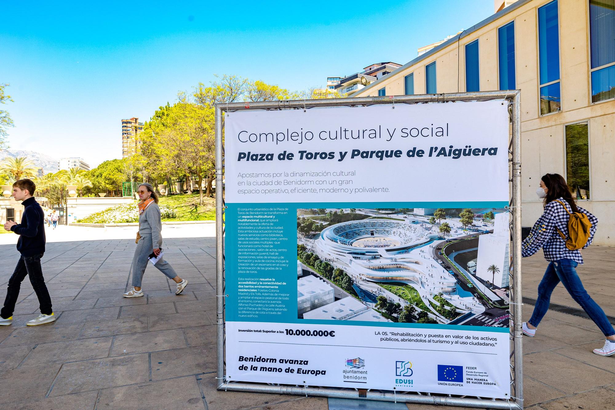 Una exposición al aire libre recoge en ocho paneles los proyectos que integran la EDUSI (Estrategia de Desarrollo Urbano Sostenible e Integrado).