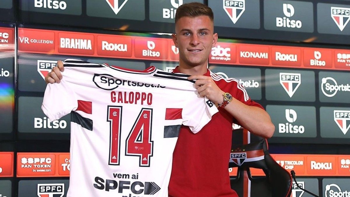 Giulano Galoppo con la camiseta del Sao Paulo