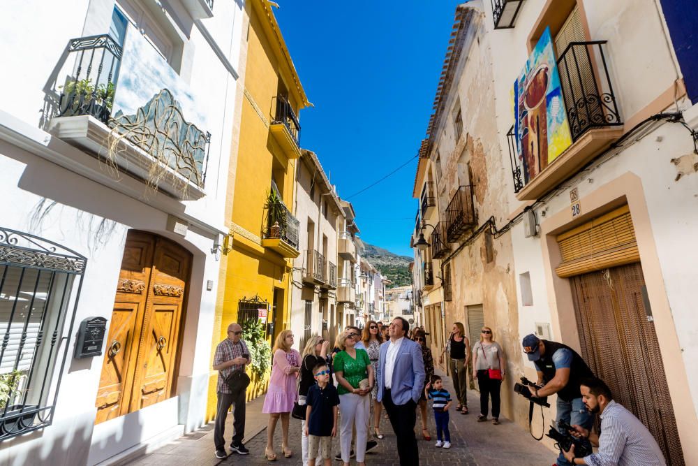 Finestrat conmemora su 739 aniversario con la entrega del "Premi carta pobla" al centro musical Puig Campana.