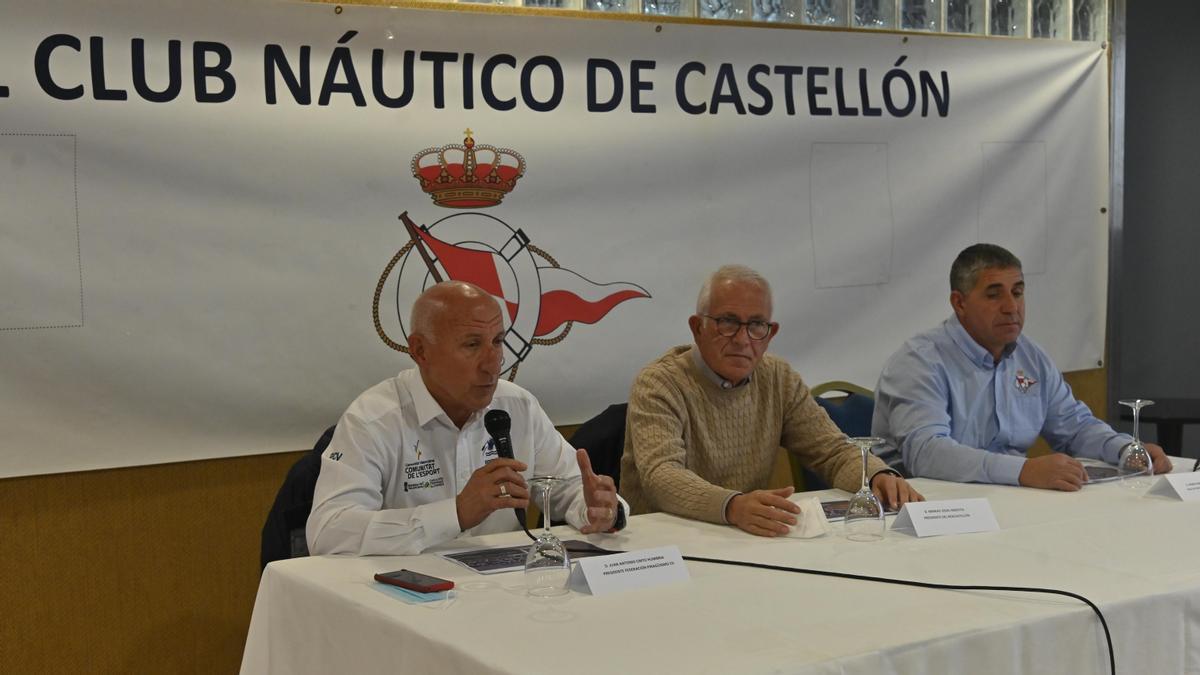 Presentación del proyecto Dragon Boat en el RCN Castellón.