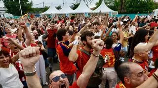 Gijón baila con la Roja en un abarrotado parque Hermanos Castro: "¡Somos los mejores!"
