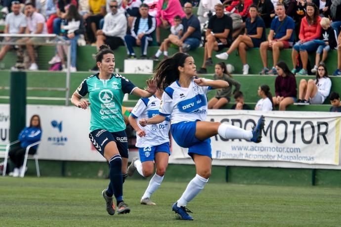 26-01-20  DEPORTES. CAMPOS DE FUTBOL MUNICIPAL DE ARGUENEGUIN. ARGUINEGUIN. MOGAN. Partido de futbol femenino entre los equipos del Femarguín contra el Tenerife B disputado en Campo de futbol Municipal de Arguineguin.  Fotos: Juan Castro  | 26/01/2020 | Fotógrafo: Juan Carlos Castro