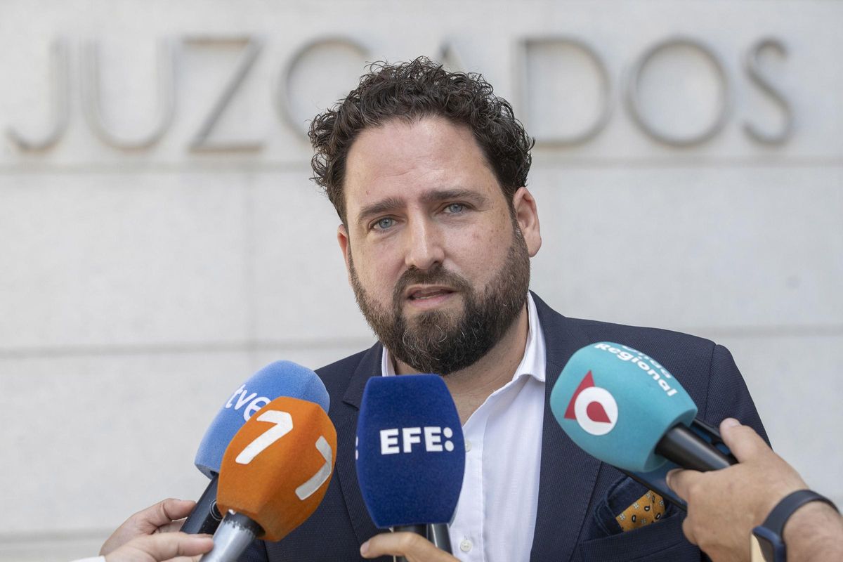 Pablo Martínez, abogado del líder de una fundación budista en Abanilla