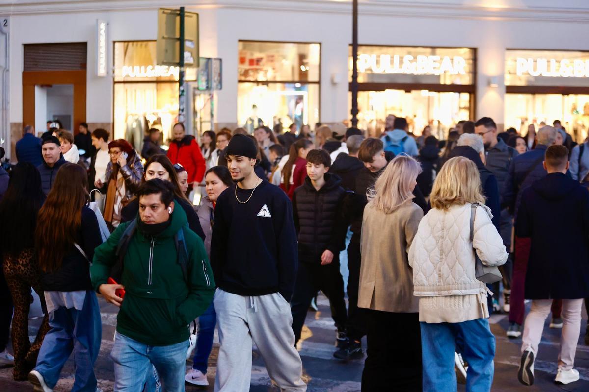 Llenazo en las calles de València.