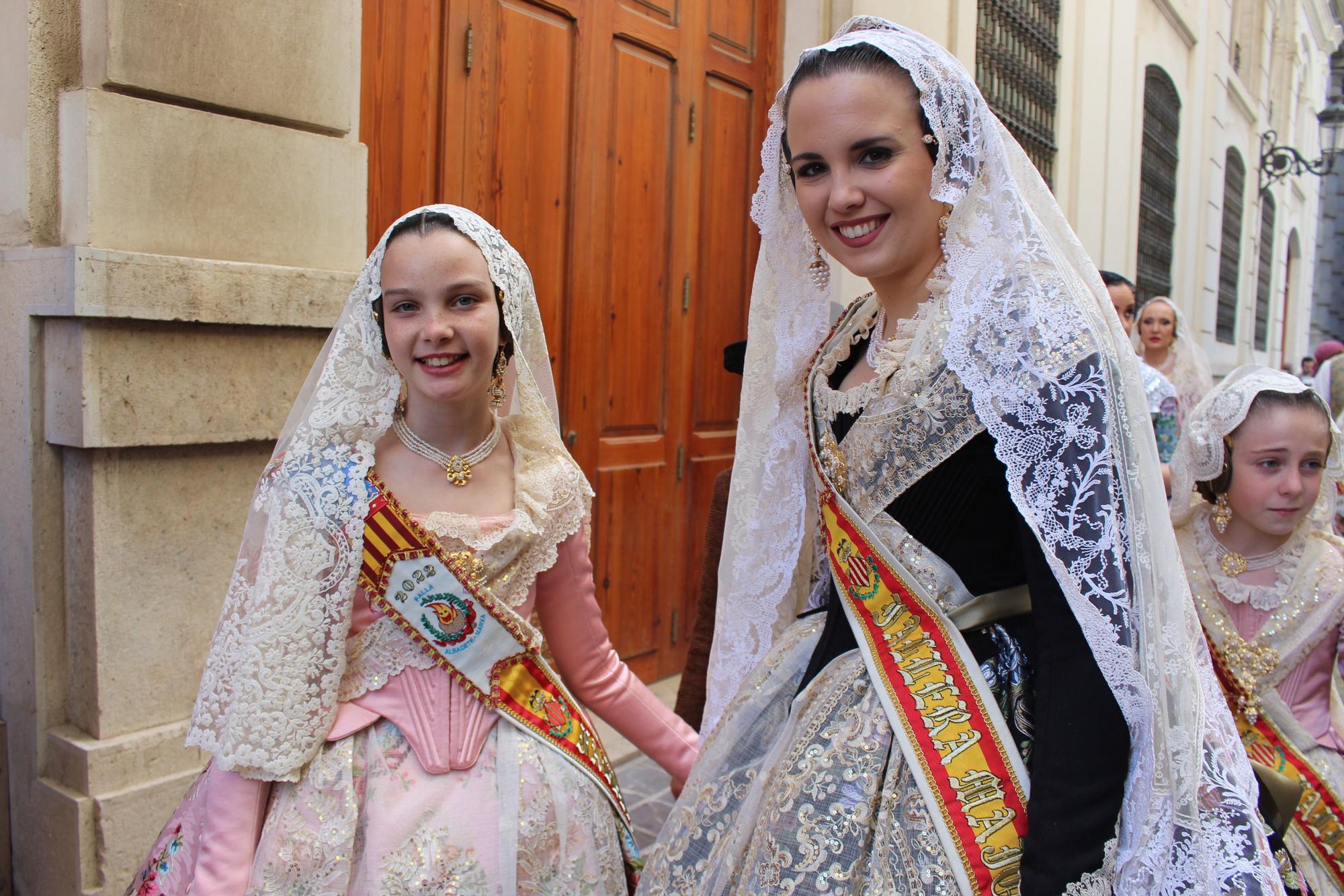 El desfile de falleras mayores en la Ofrenda a San Vicente Ferrer