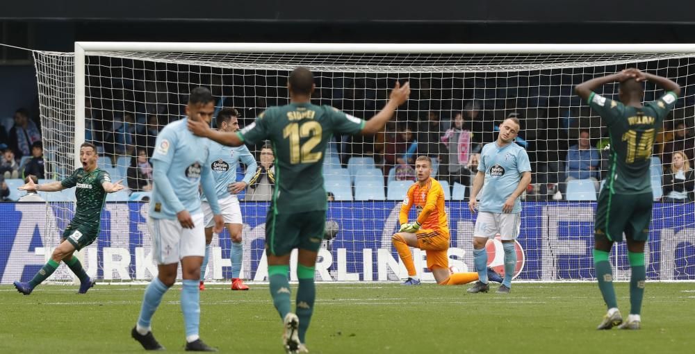 Las mejores imágenes del encuentro entre vigueses y sevillanos en el estadio vigués.