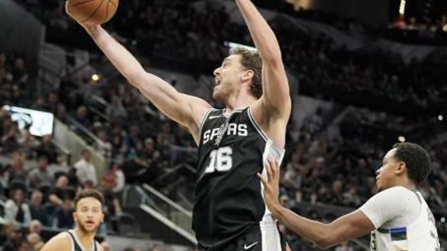 Els San Antonio Spurs de Pau Gasol no van poder aturar els Bucks