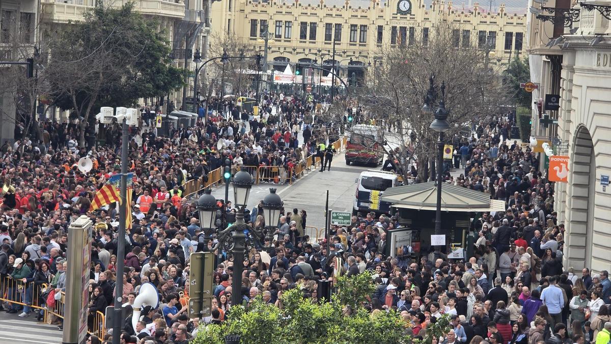 El ambiente en Marqués de Sotelo, con una amplia zona de evacuación El ambiente en Marqués de Sotelo, con una amplia zona de evacuación